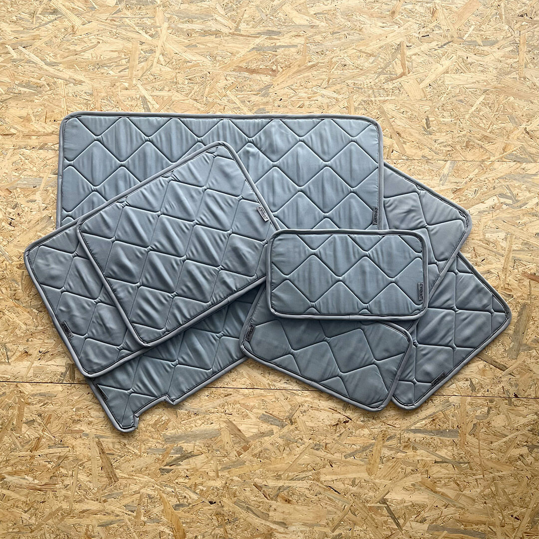 Lagerware: Magnet-Thermomatten VW Crafter 2 (Grand California) Wohnraum-Set  [Stone (Grau) / Lichtgrau]
