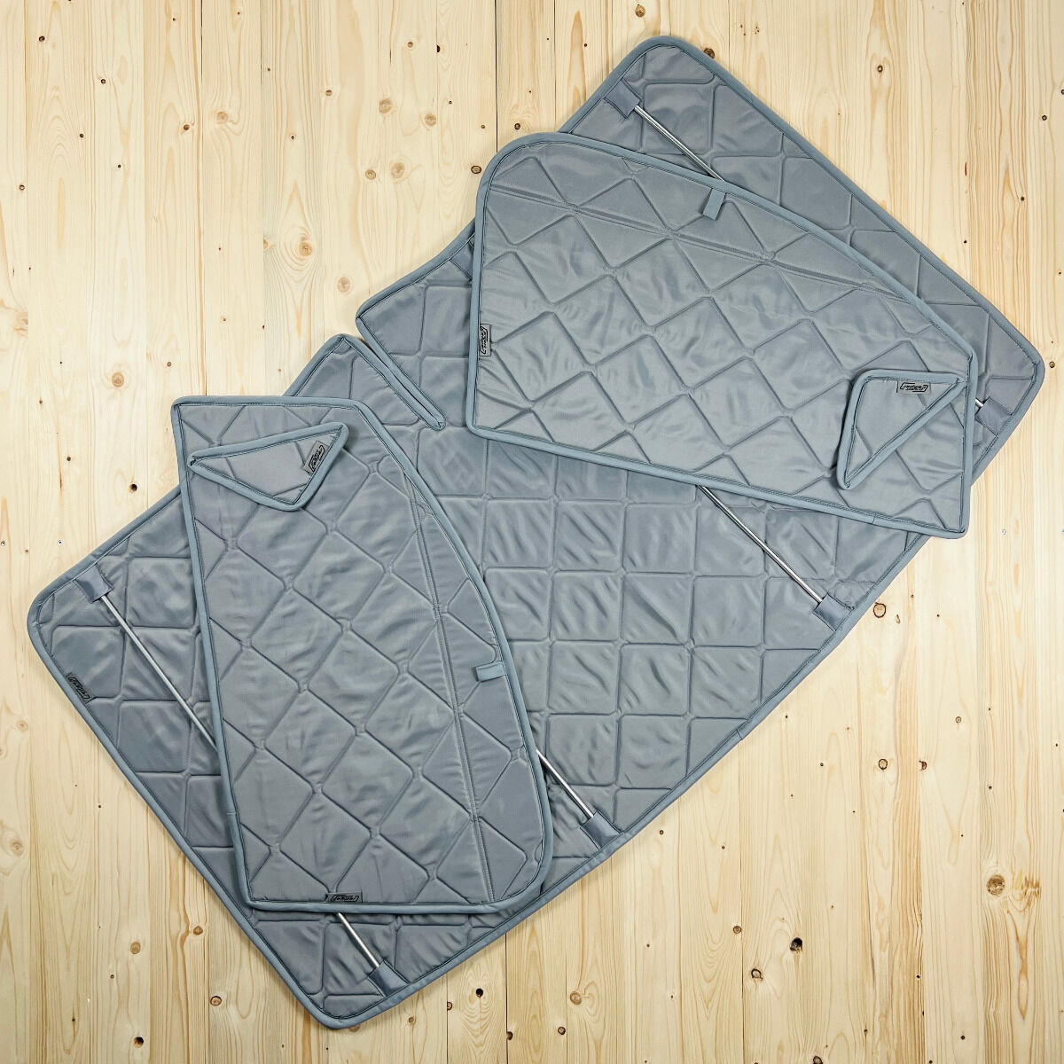 Lagerware: Magnet-Thermomatten VW Caddy 3-4 (Bj. 2003-2020) Cockpit-Set  [Stone (Grau) / Lichtgrau]