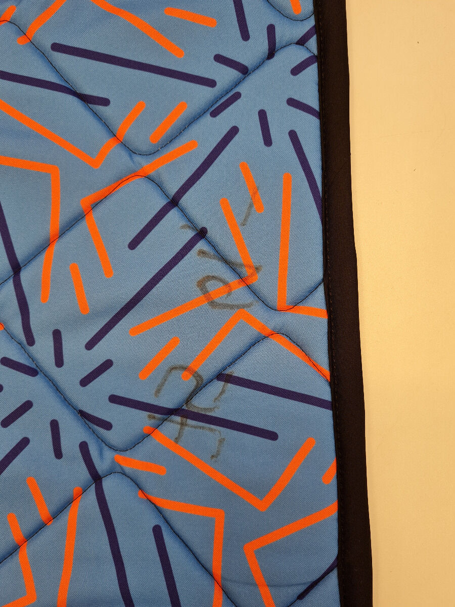 B-Ware: Magnet-Thermomatte VW Caddy Windschutzscheibe mit Innenraum-Rückspiegel [Funky Reef/Schwarz]