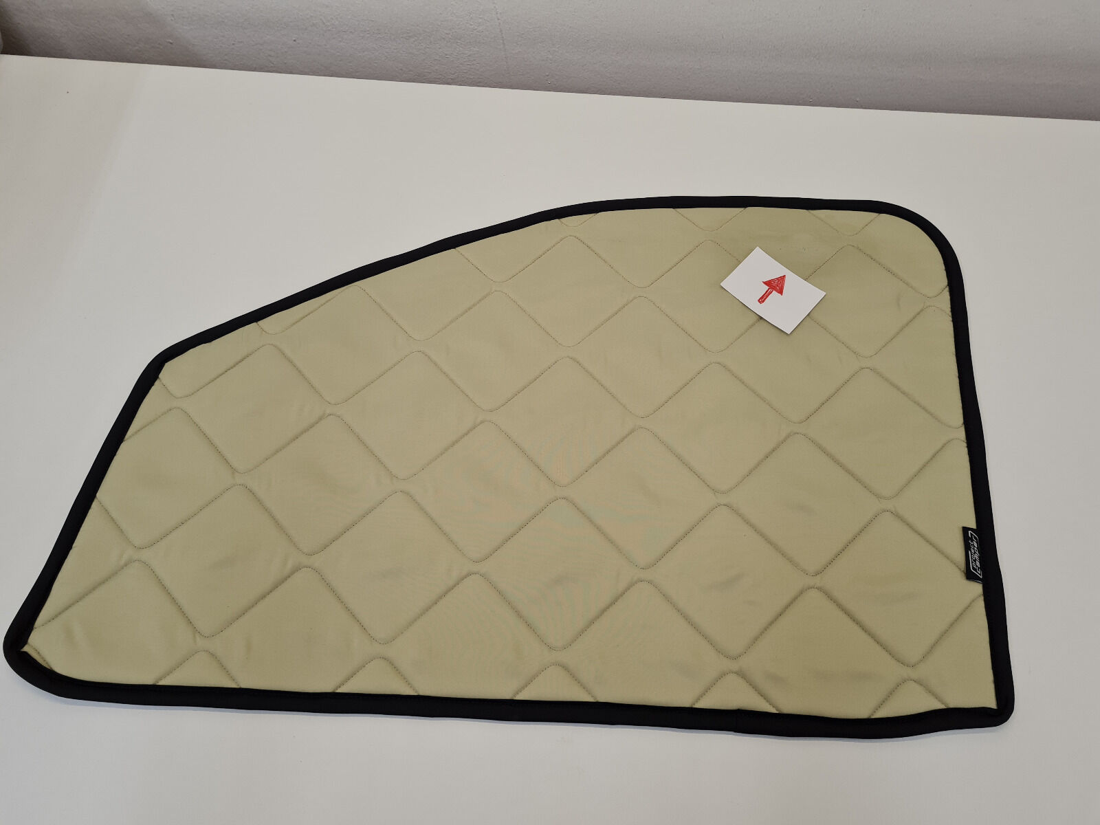 B-Ware: Magnet-Thermomatte Mercedes V-Klasse, Vito Seitenscheibe Cockpit Beifahrerseite (inkl. kleiner Dreiecksscheibe) [Sand (beige)/Schwarz]