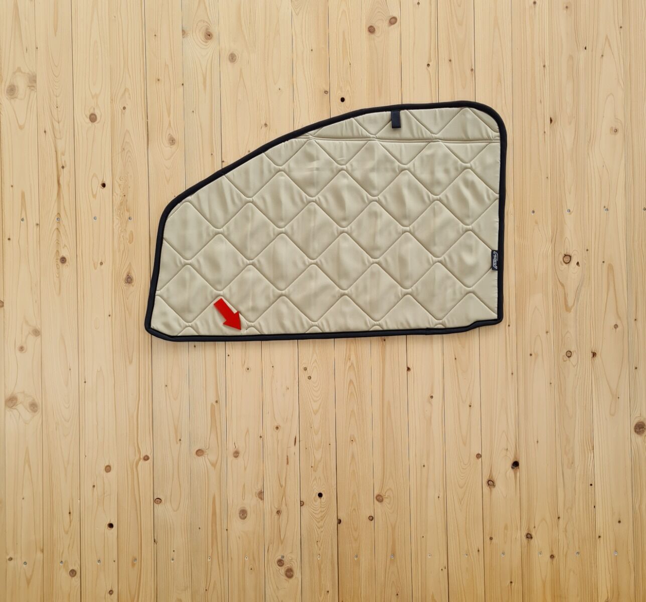 B-Ware: Magnet-Thermomatte Mercedes V-Klasse, Vito Seitenscheibe Cockpit Beifahrerseite mit Klappnaht für Lüftungsgitter (inkl. kleiner Dreiecksscheibe) Sand (beige) / Schwarz