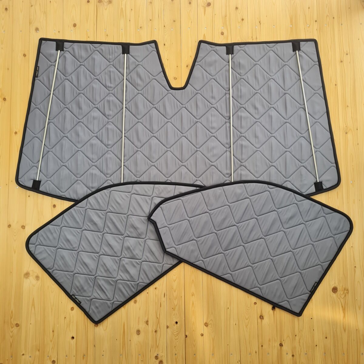 Lagerware: Magnet-Thermomatten VW T6.1 Cockpit-Set [DriveDressy Grey / Schwarz]