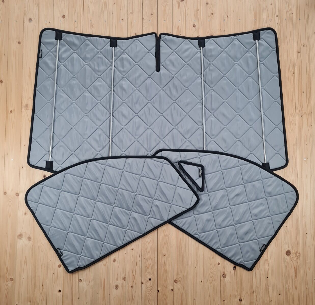 Lagerware: Magnet-Thermomatte Mercedes V-Klasse Cockpit-Set [Stone (Grau) / Schwarz]