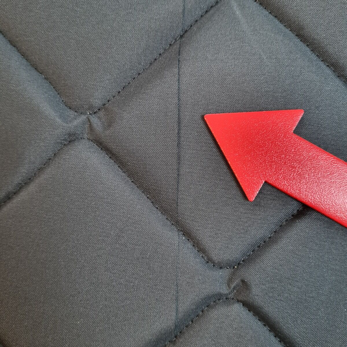 B-Ware: Magnet-Thermomatte VW T5 Seitenscheibe hinten Beifahrerseite kurzer Radstand [Apona Tiki Mask Schwarz / Schwarz]