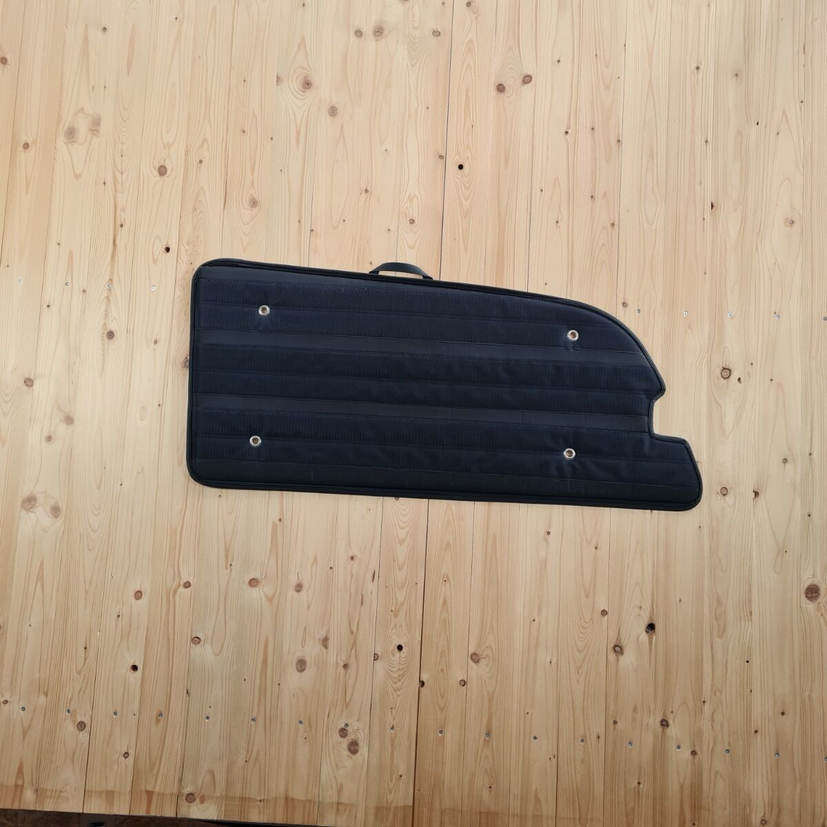 B-Ware: MULTIBOARD Klett-Fenstertaschensystem Mercedes Vito (ab 2014) Seitenscheibe hinten Beifahrerseite lang mit Ausstellfenster verkleidet