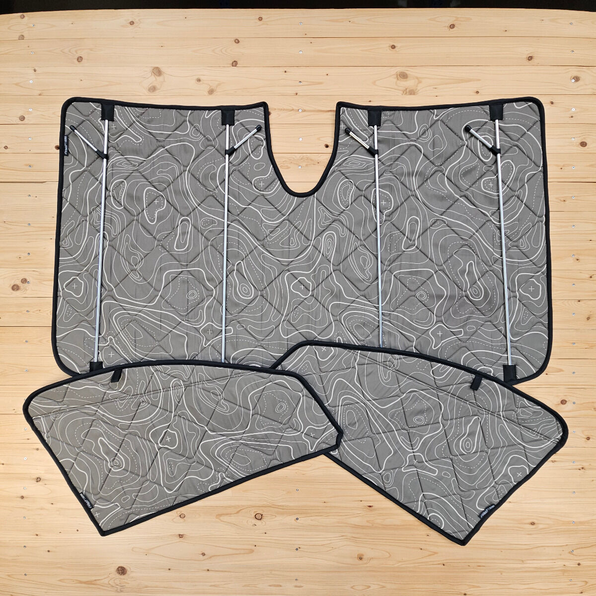 Lagerware: Magnet-Thermomatte VW Caddy 5 Cockpit-Set + Schiebetüren [DriveDressy Wild lines Olive/ Schwarz]
