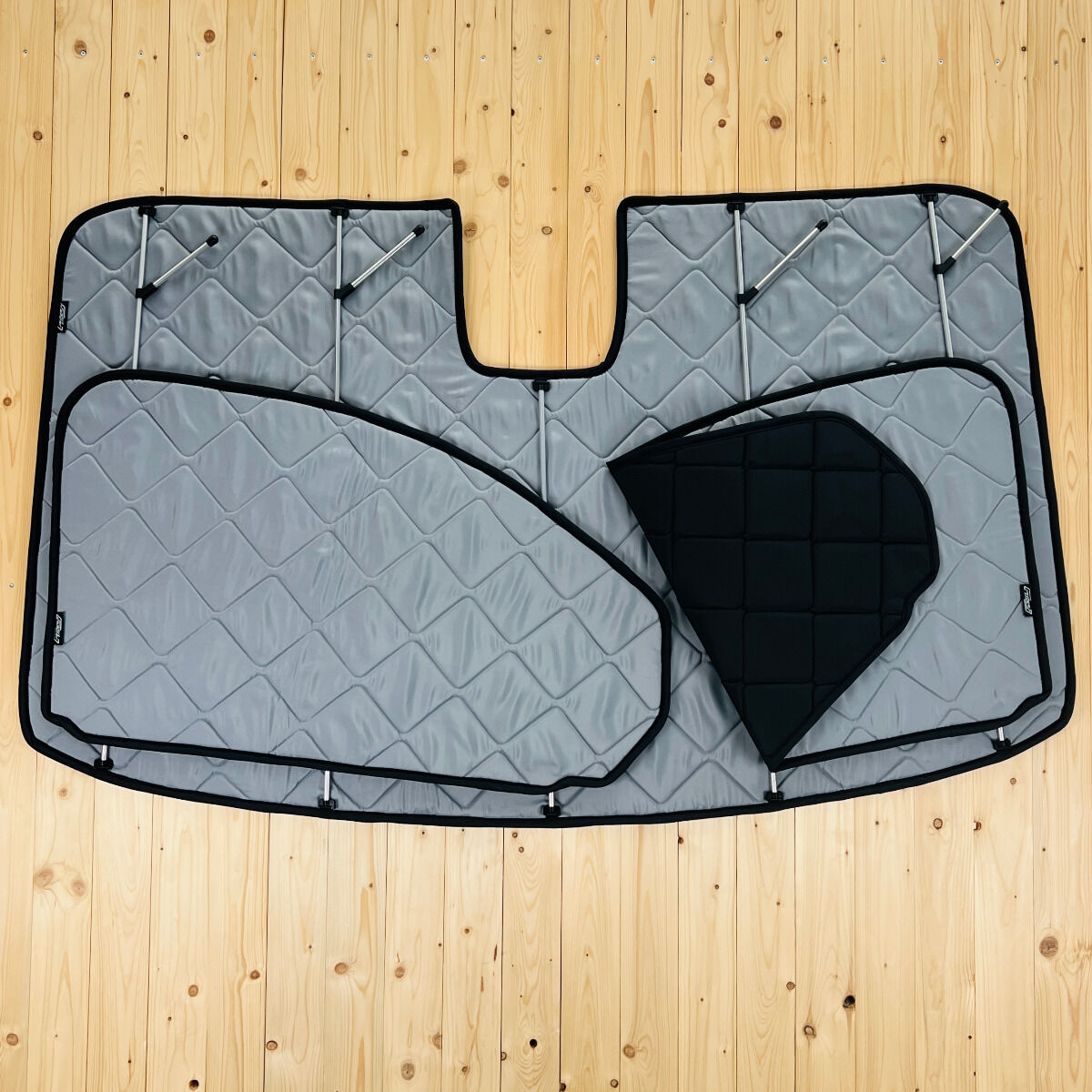 Lagerware: Magnet-Thermomatte Ford Transit, Tourneo Custom 2. Generation V710 (2023-heute), Cockpit-Set [Stone (Grau) / Schwarz]