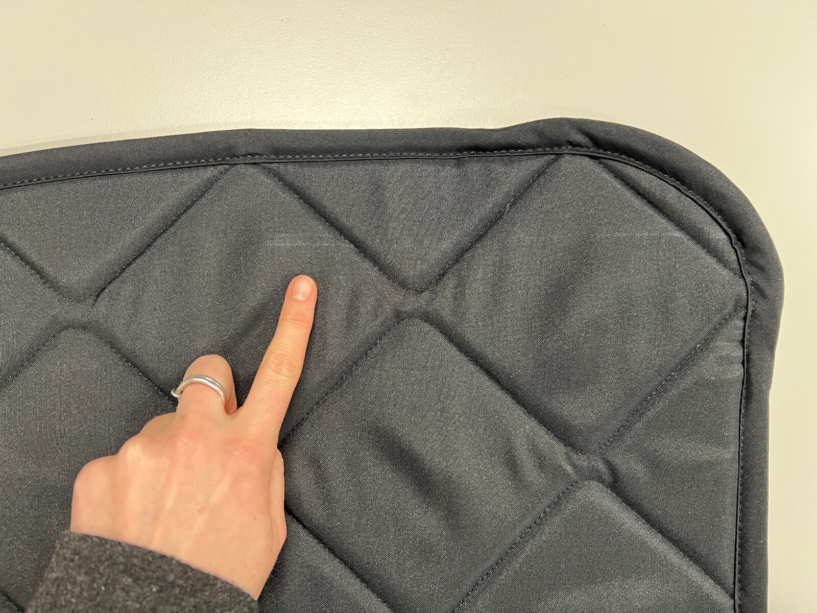 B-Stock: Magnetic thermal mat Mercedes V-Class, Vito side window cockpit passenger side (without small triangular window) [black/black]