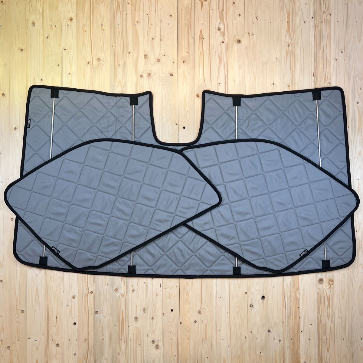 Lagerware: Magnet-Thermomatten VW Crafter 1 und Mercedes Sprinter W906 Cockpit-Set [Stone (Grau) / Schwarz]