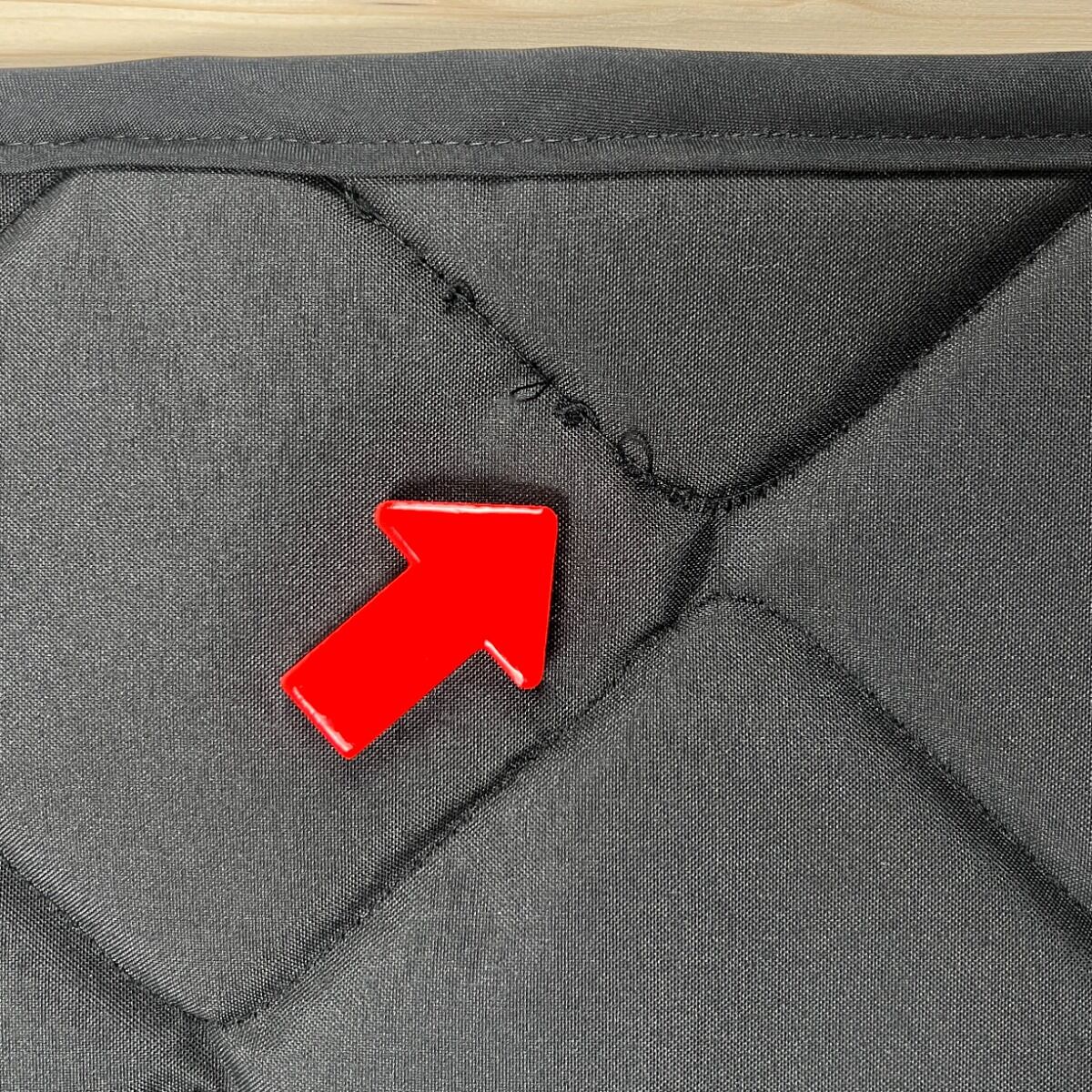 B-Ware: Magnet-Thermomatte Mercedes-Benz Sprinter 3 Seitenscheibe Mitte Beifahrerseite Schiebetür mit Schiebefenster (standard, lang, extralang) verkleidet [Tiki Mask Schwarz/ Schwarz]