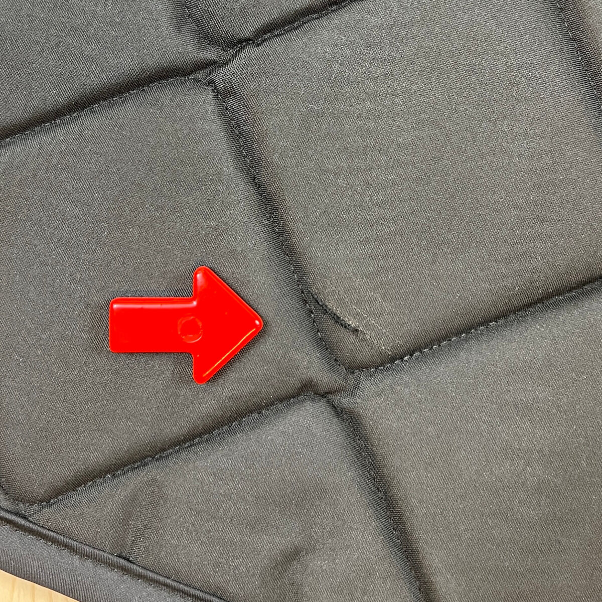 B-Ware: Magnet-Thermomatte Ford Transit und Tourneo Custom Seitenscheibe Cockpit Beifahrerseite mit Klappnaht für Lüftungsgitter [Tiki Mask Schwarz/ Schwarz]