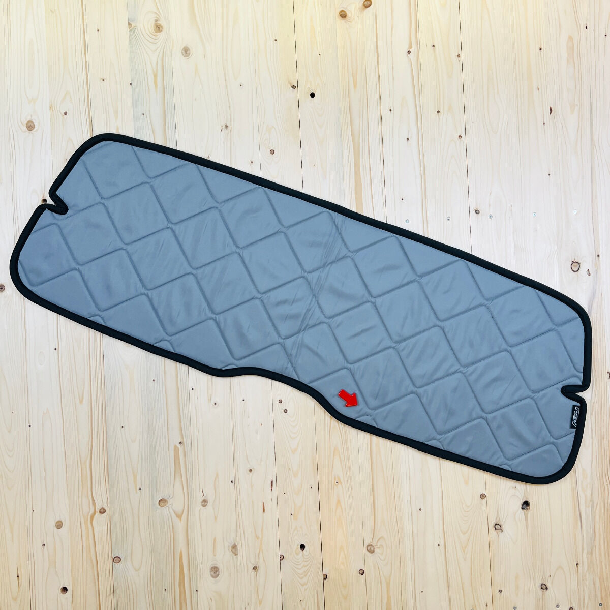 B-Ware: Magnet-Thermomatte VW ID. Buzz Heckscheibe mit Scheibenwischer und Heckscheibenheizung verkleidet [Stone (Grau)/ Schwarz]