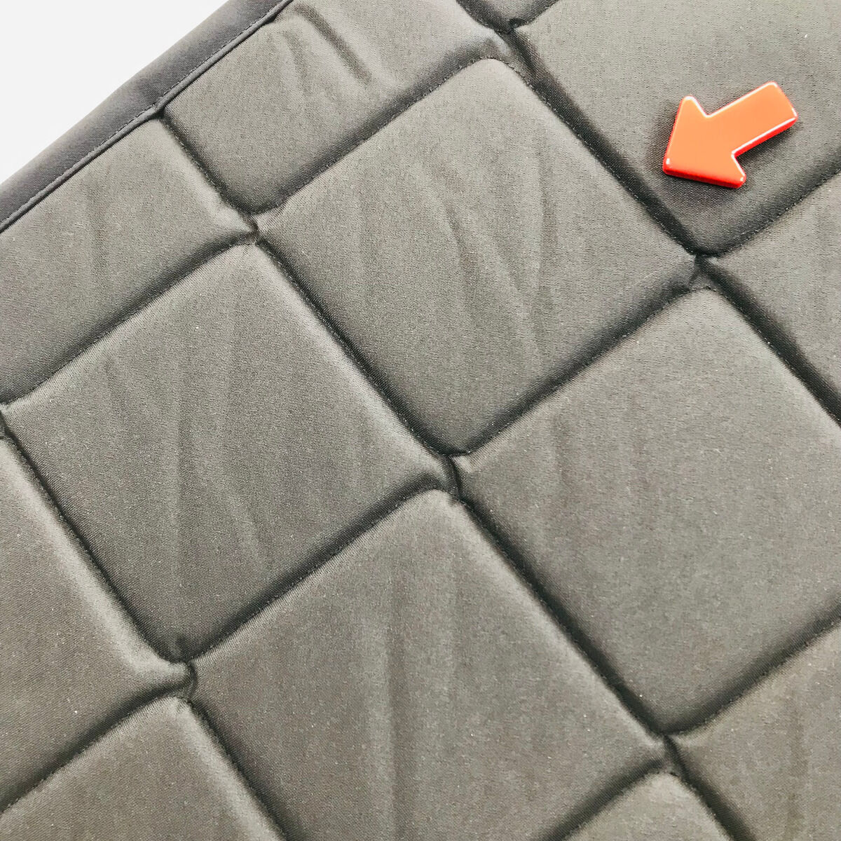 B-Ware: Magnet-Thermomatte Iveco Daily 4 und 5 Seitenscheibe Cockpit Fahrerseite [Tiki Mask Schwarz/ Schwarz]