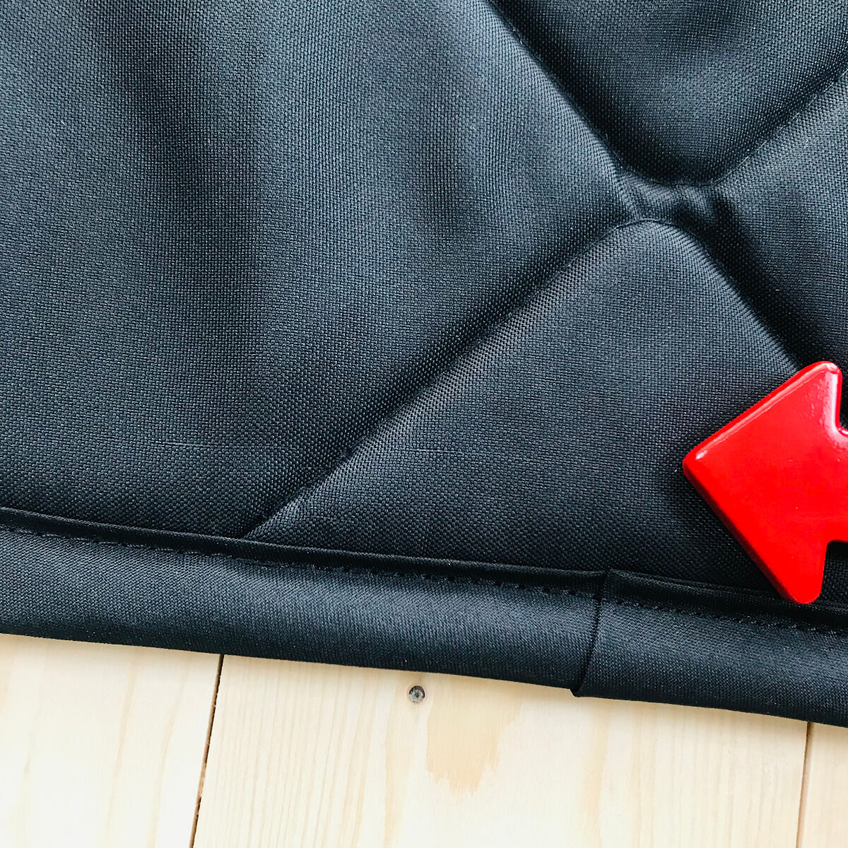 B-Ware: Magnet-Thermomatte Mercedes Sprinter und VW LT 2 Heckscheibe Flügeltür Beifahrerseite [Schwarz / Schwarz]