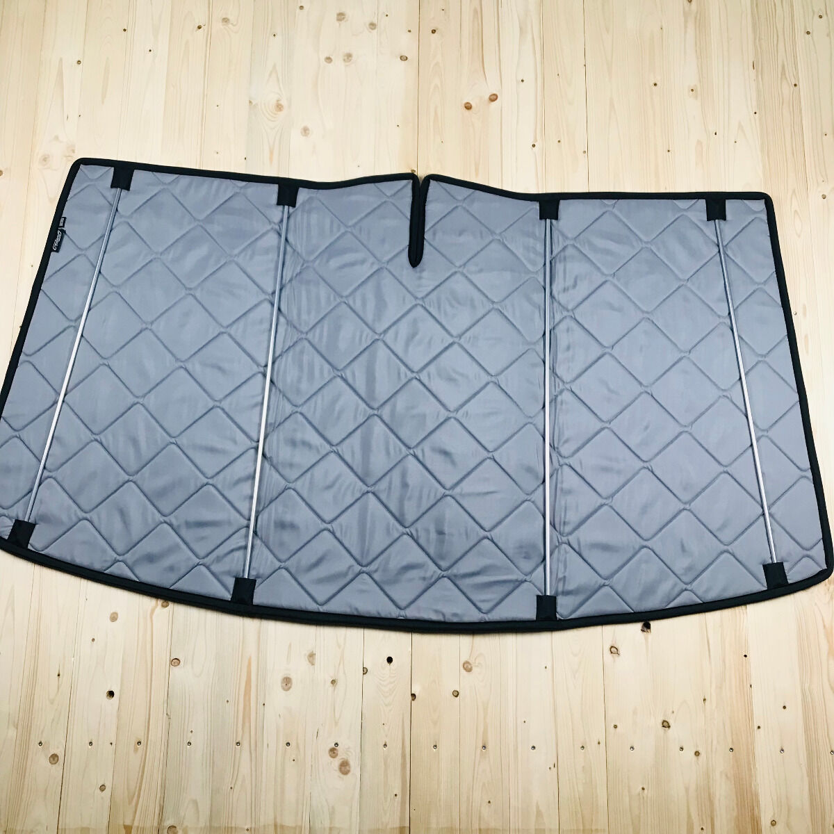 B-Ware: Magnet-Thermomatte VW T5 // T6 // T6.1 Windschutzscheibe mit Innenraum-Rückspiegel [Drive Dressy Grey/ Schwarz]