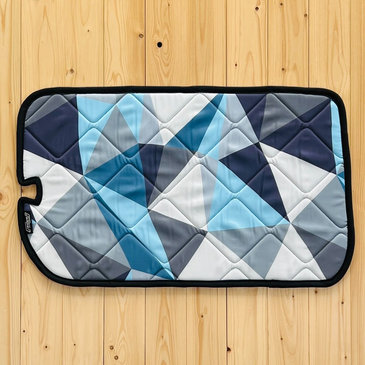 B-Ware: Magnet-Thermomatte VW Caddy 5 Seitenscheibe Mitte Beifahrerseite Schiebetür mit Ausstellfenster langer Radstand verkleidet [Apona Polygon Ice / Schwarz]