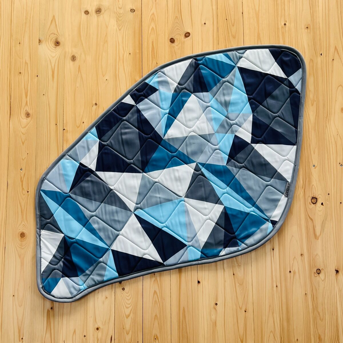 B-Ware: Magnet-Thermomatte Fiat Ducato, Peugeot Boxer u. Citroen Jumper Seitenscheibe Cockpit Beifahrerseite [Apona Polygon Ice / Lichtgrau]