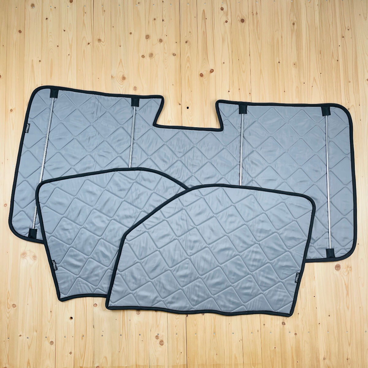 Lagerware: Magnet-Thermomatte Iveco Daily 6 Cockpit- Set mit breitem Gehäuse [Stone (GRAU) / SCHWARZ]
