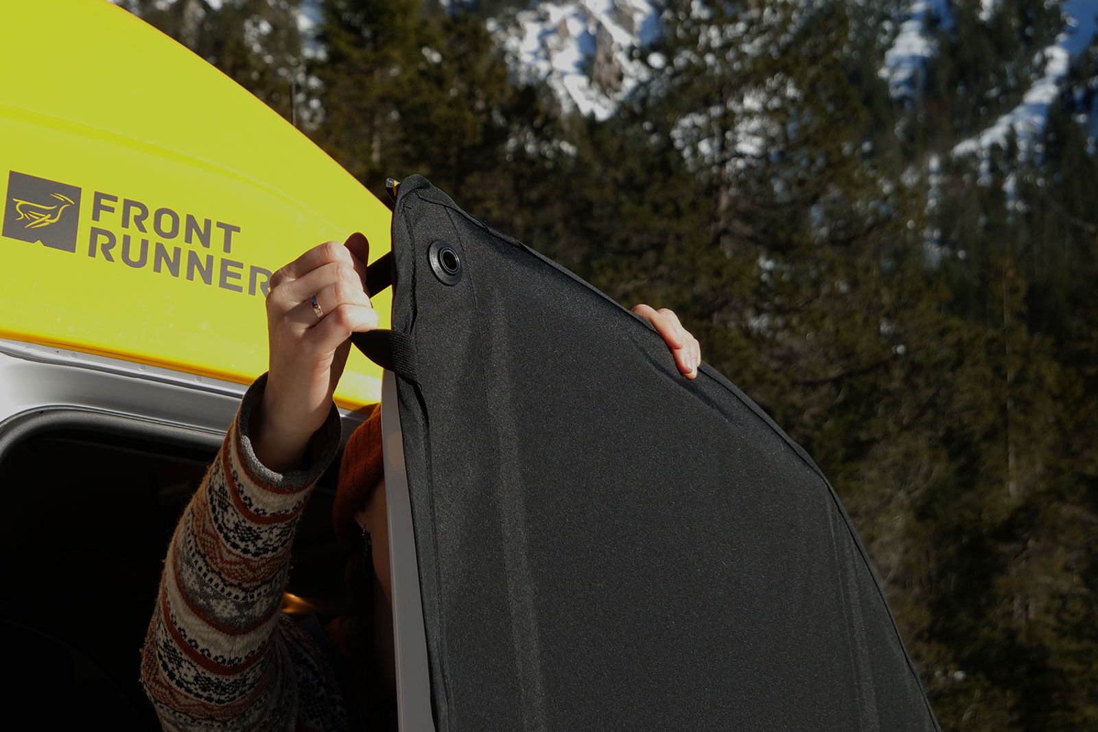 Magnet-Außenisolierung für Mercedes Sprinter 906 und VW Crafter 1 Spanngummiband für sicheren Halt.