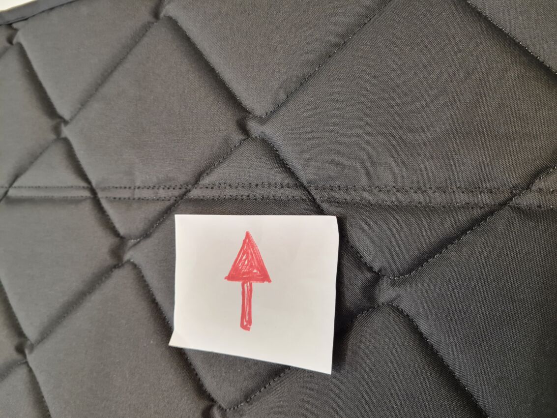 B-Ware: Magnet-Thermomatte VW Crafter und Mercedes Sprinter Seitenscheibe Cockpit Beifahrerseite mit Klappnaht für Lüftungsgitter [Sunbeam coast/Schwarz]