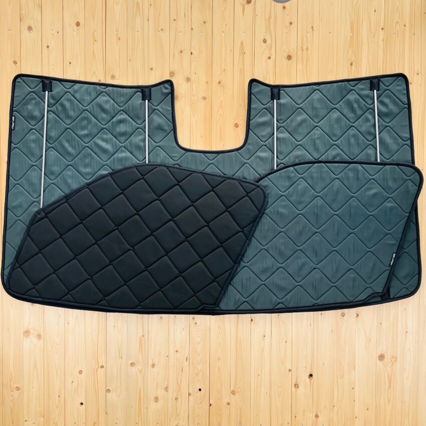 Lagerware: Magnet-Thermomatten Mercedes Sprinter W907 u. W910 (2018-heute) Cockpit-Set [DriveDressy Magic Forest Green/ Schwarz]