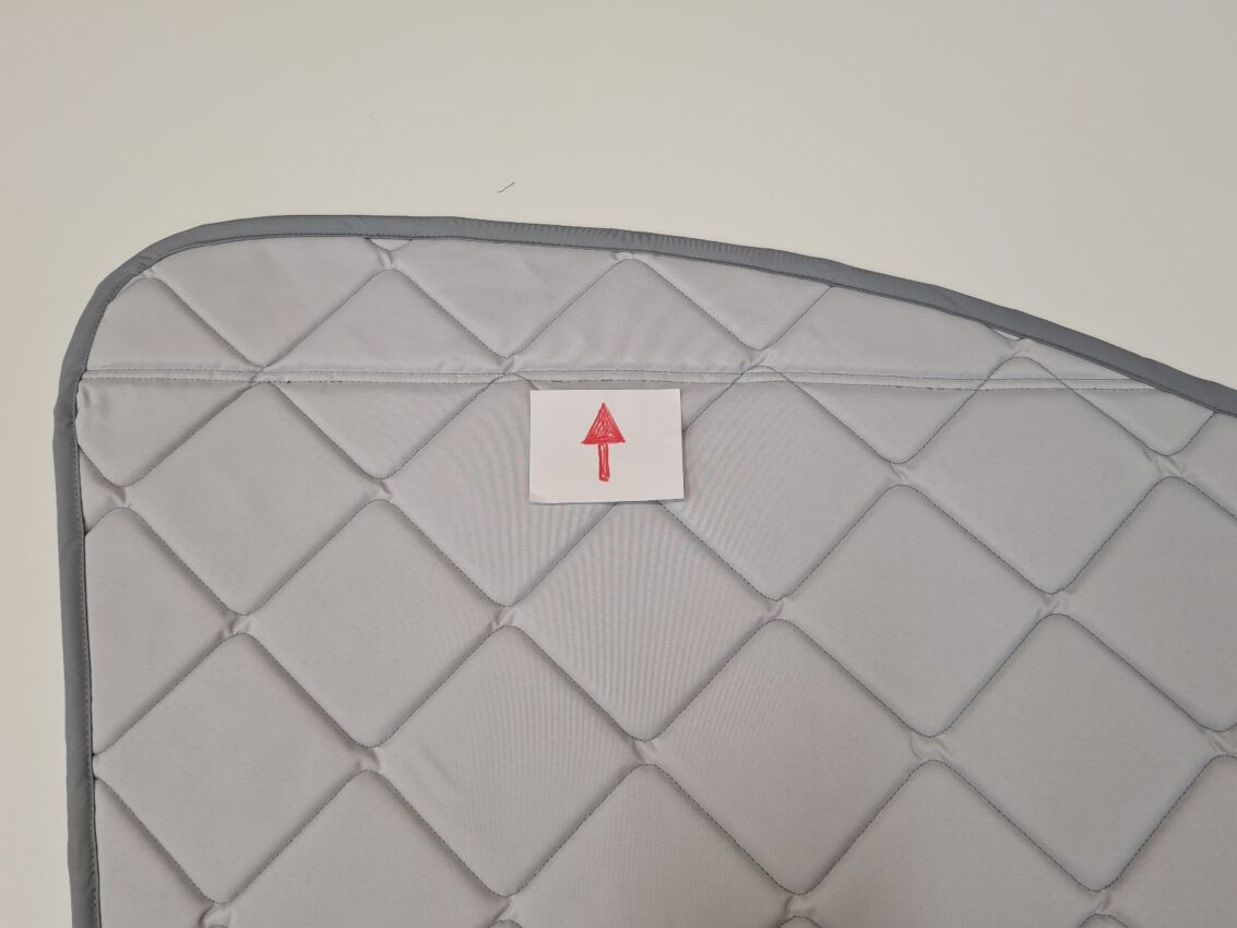 B-Ware: Magnet-Thermomatte VW Caddy Seitenscheibe Cockpit Beifahrerseite mit Klappnaht für Lüftungsgitter (inkl. kleiner Dreiecksscheibe) [Stone (Grau)/Lichtgrau]