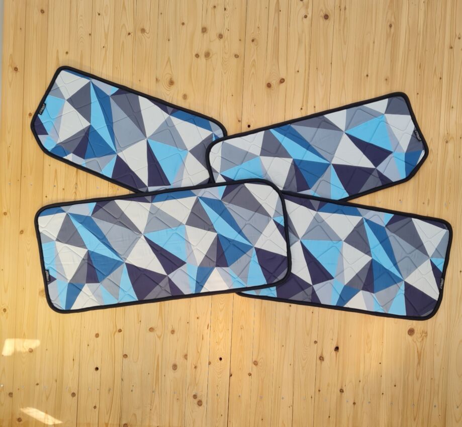 Lagerware: Magnet-Thermomatten Ford Transit und Tourneo Custom Komplettset [polygon ice / Schwarz]