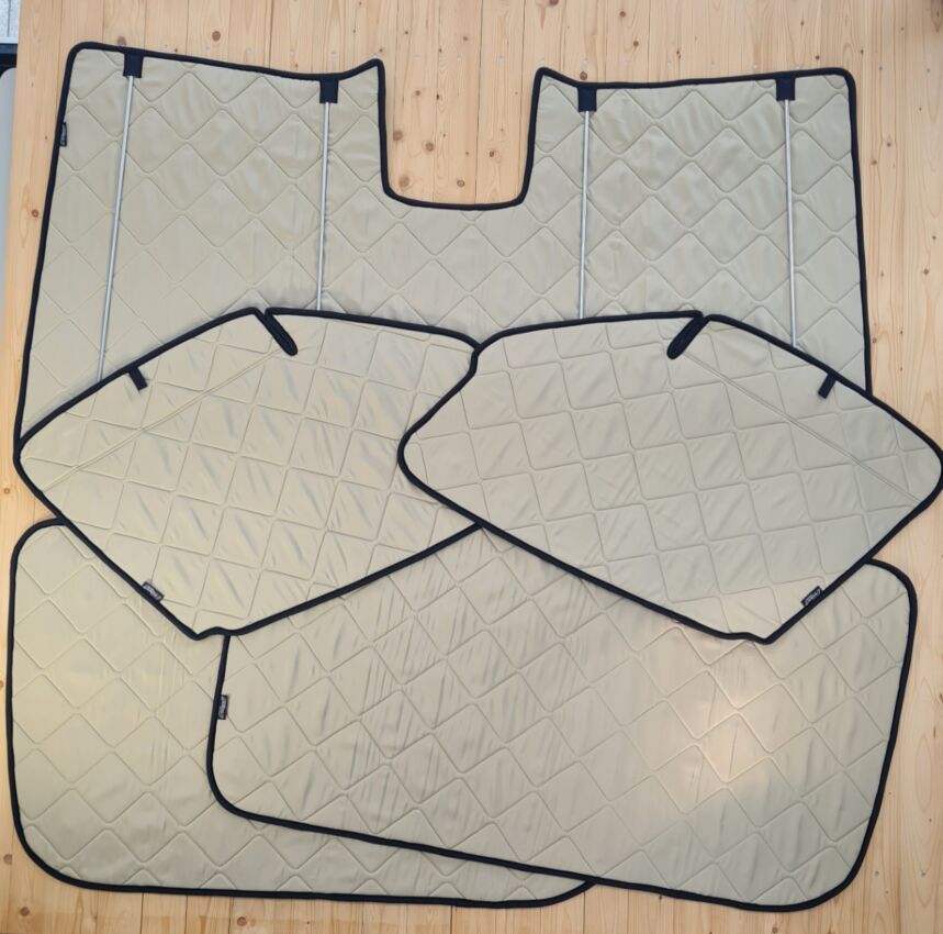 Lagerware: Magnet-Thermomatten Mercedes Sprinter 3 Cockpitset und mittlere Seitenscheiben [Sand beige / Schwarz]