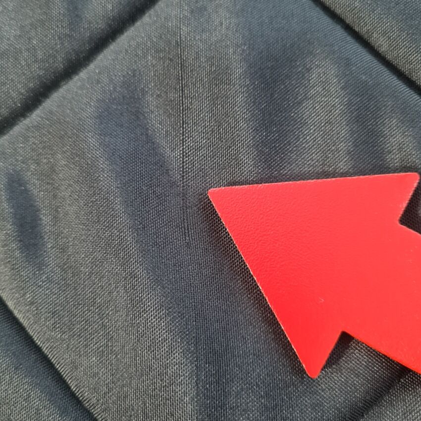 B-Ware: Magnet-Thermomatte VW Crafter 2 Windschutzscheibe mit Innenraum-Rückspiegel mit Gehäuse (Grand California) [Black (Schwarz) / Schwarz]