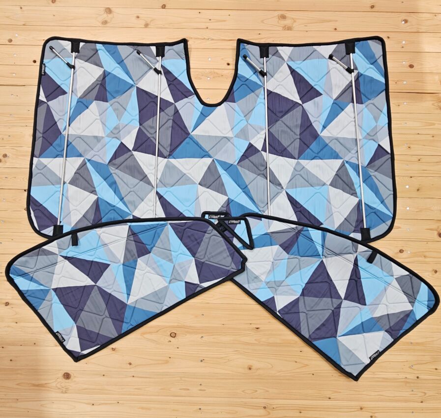 Lagerware: Magnet-Thermomatte VW Caddy 5 und Ford Transit Connect Cockpitset [Polygon ice / Schwarz]