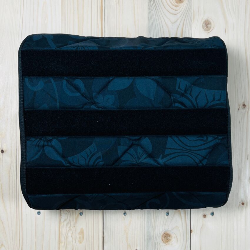 B-Ware: Thermotasche Größe M für MULTIBOARD Klett-Taschensystem [Tiki Mask Schwarz / Schwarz] (35 x 27 cm)