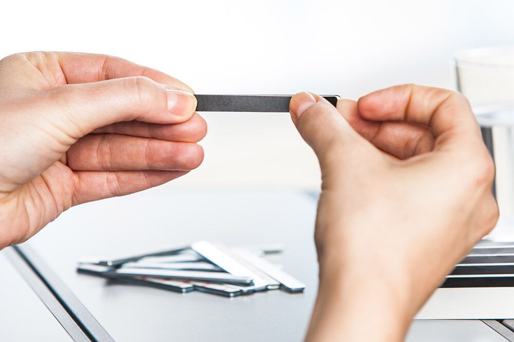 Farbaufkleber für Metallpad (1 Stück) aufkleben