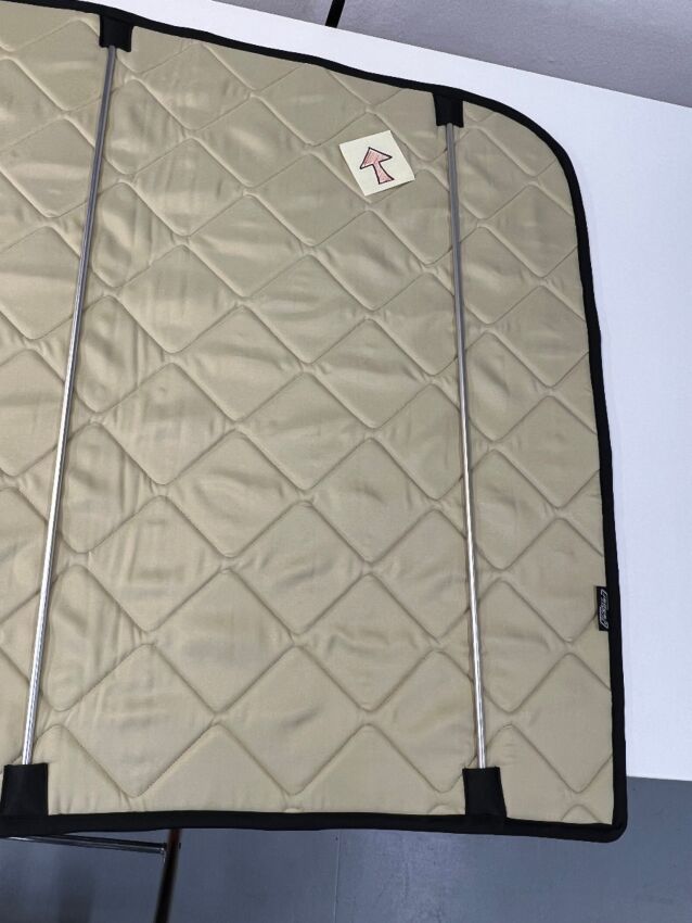 B-Ware: Magnet-Thermomatte Fiat Ducato, Peugeot Boxer u. Citroen Jumper Windschutzscheibe mit Innenraum-Rückspiegel [Sand (beige)/Schwarz]