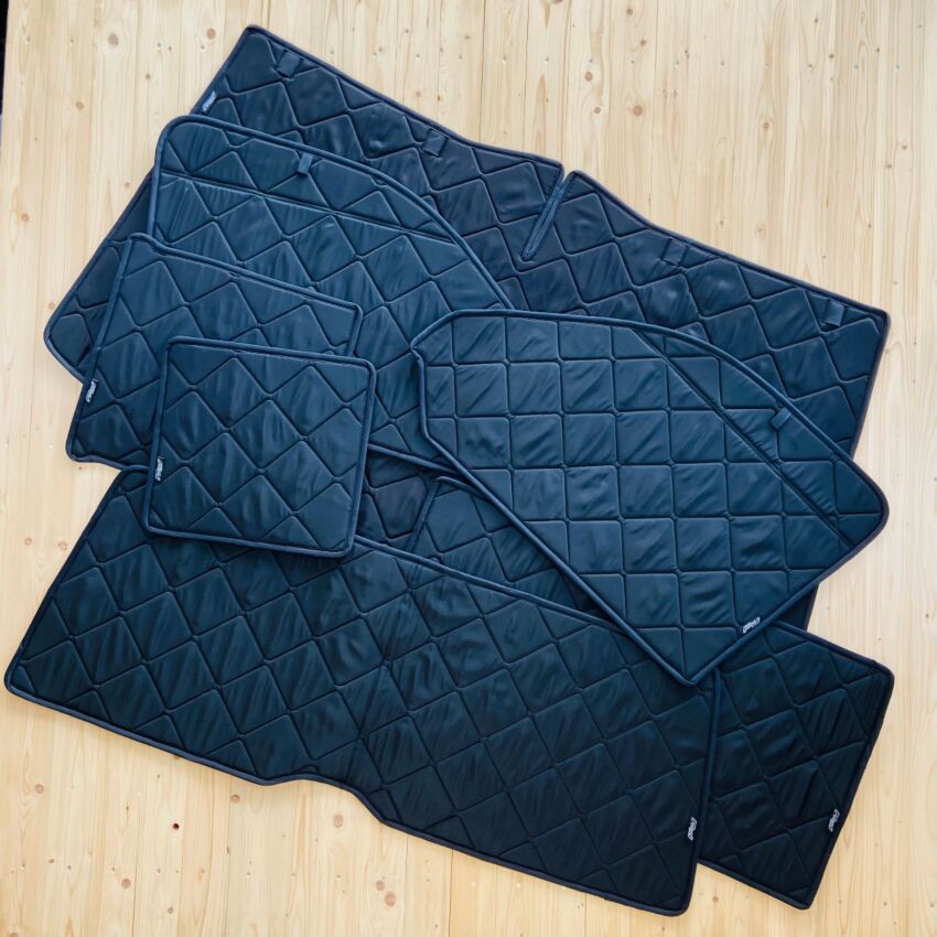 Lagerware: Magnet-Thermomatten VW T6.1 Komplett-Set mit Klappnähten [Schwarz (Black)/ Schwarz]