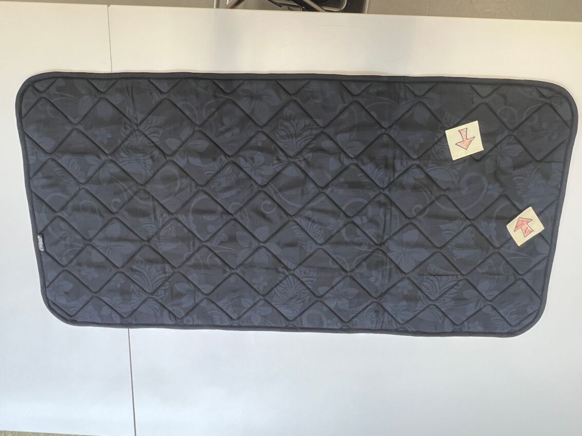 Magnet-Thermomatte VW Crafter 2 Seitenscheibe Mitte Fahrerseite mit Schiebefenster (mittellang und lang) [Apona Tiki Mask Schwarz/Schwarz]
