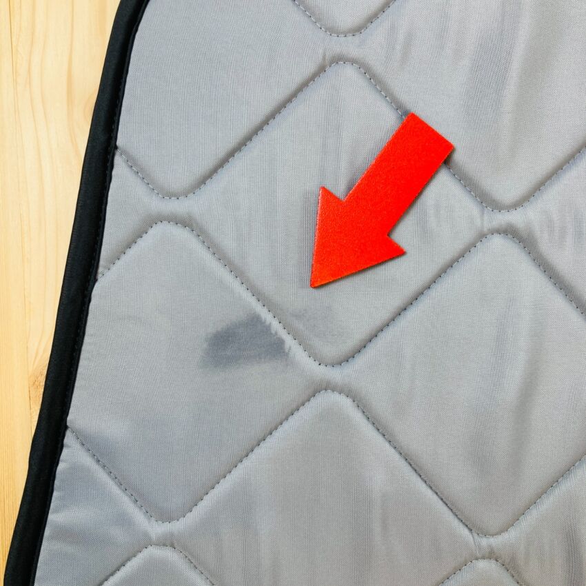B-Ware: Magnet-Thermomatte Mercedes V-Klasse Seitenscheibe Cockpit Beifahrerseite mit Klappnaht für Lüftungsgitter (inkl. kleiner Dreiecksscheibe) [Stone (Grau) / Schwarz]