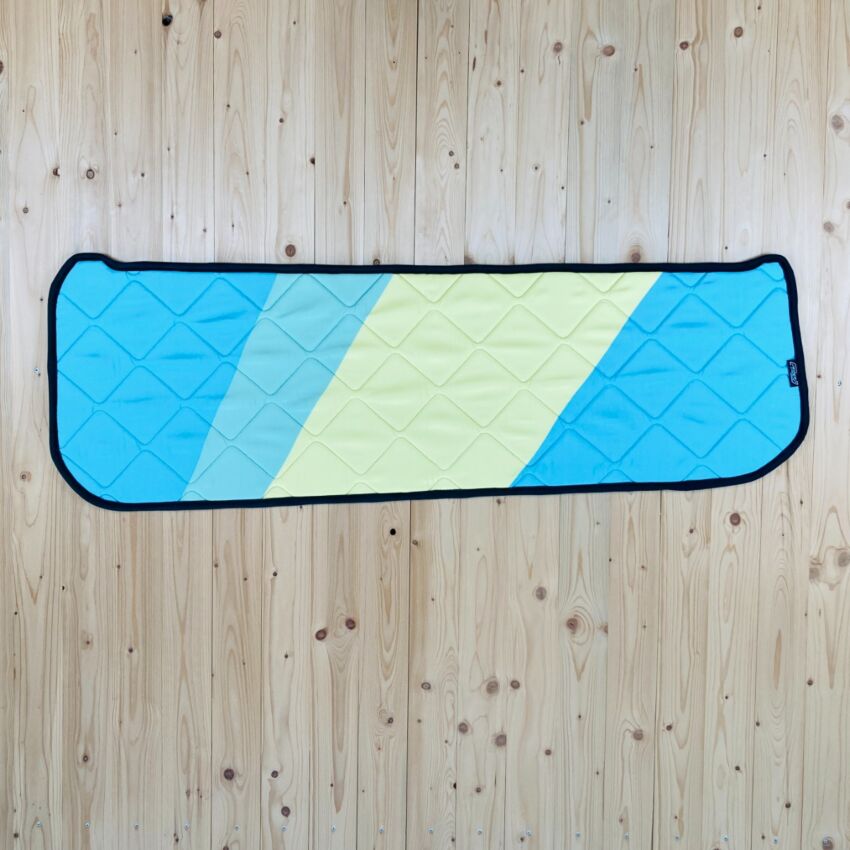 B-Ware: Magnet-Thermomatte Ford Transit und Tourneo Custom Seitenscheibe hinten Beifahrerseite Kombi teilverkleidet (L2) [Sunbeam Candy / Schwarz]