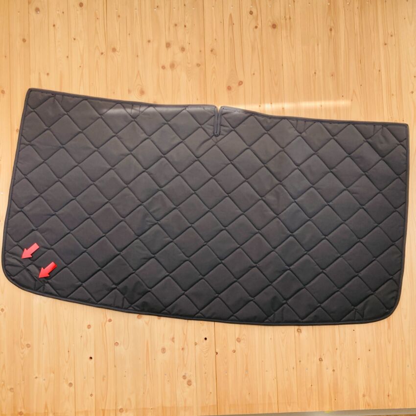 B-Ware: Magnet-Thermomatte Fiat Ducato, Peugeot Boxer u. Citroen Jumper Windschutzscheibe ohne Innenraum-Rückspiegel [Apona Tiki Mask Schwarz / Schwarz]