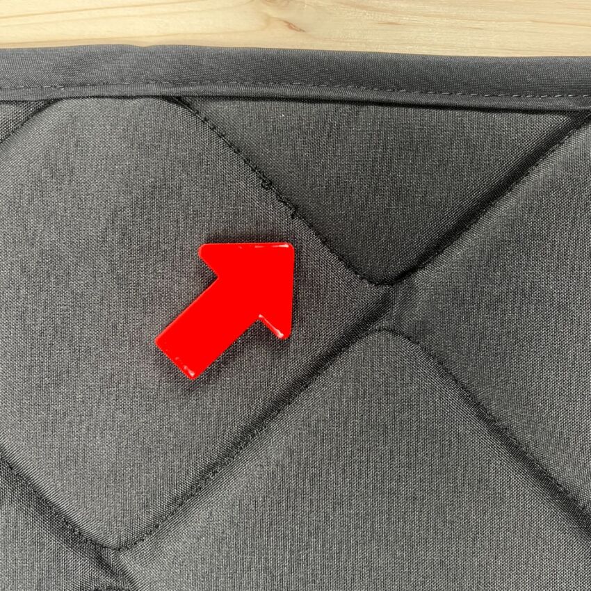 B-Ware: Magnet-Thermomatte Mercedes-Benz Sprinter 3 Seitenscheibe Mitte Beifahrerseite Schiebetür mit Schiebefenster (standard, lang, extralang) verkleidet [Tiki Mask Schwarz/ Schwarz]