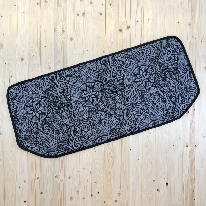 B-Ware: Magnet-Thermomatte Ford Transit und Tourneo Custom Heckscheibe ohne Scheibenwischer [DriveDressy Hawaii Dream/Schwarz]