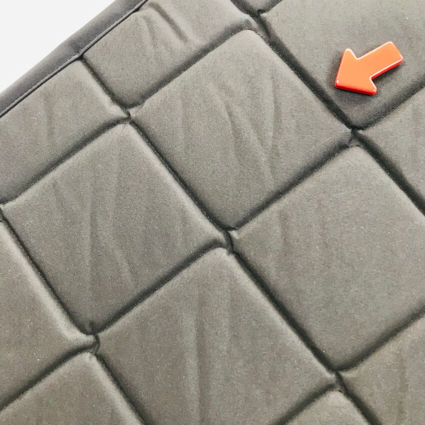 B-Ware: Magnet-Thermomatte Iveco Daily 4 und 5 Seitenscheibe Cockpit Fahrerseite [Tiki Mask Schwarz/ Schwarz]