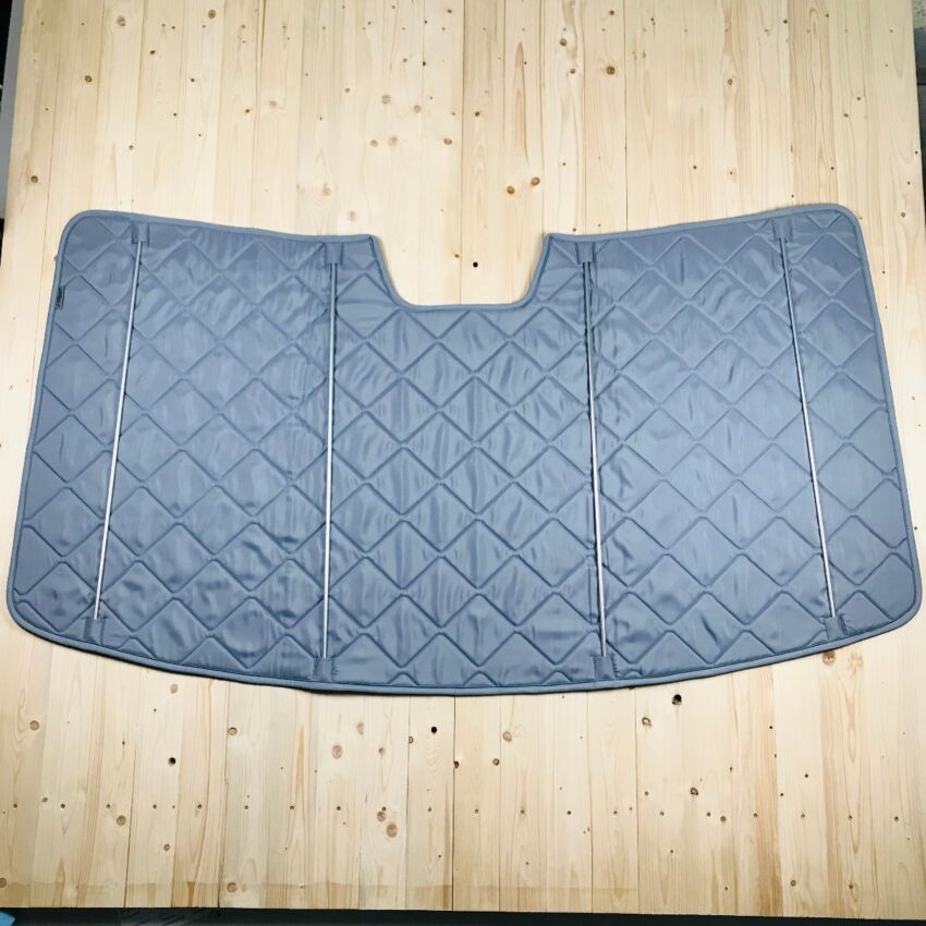 B-Ware: Magnet-Thermomatte VW Crafter 2 Windschutzscheibe ohne Innenraum-Rückspiegel mit Gehäuse [Stone (Grau)/ Lichtgrau]