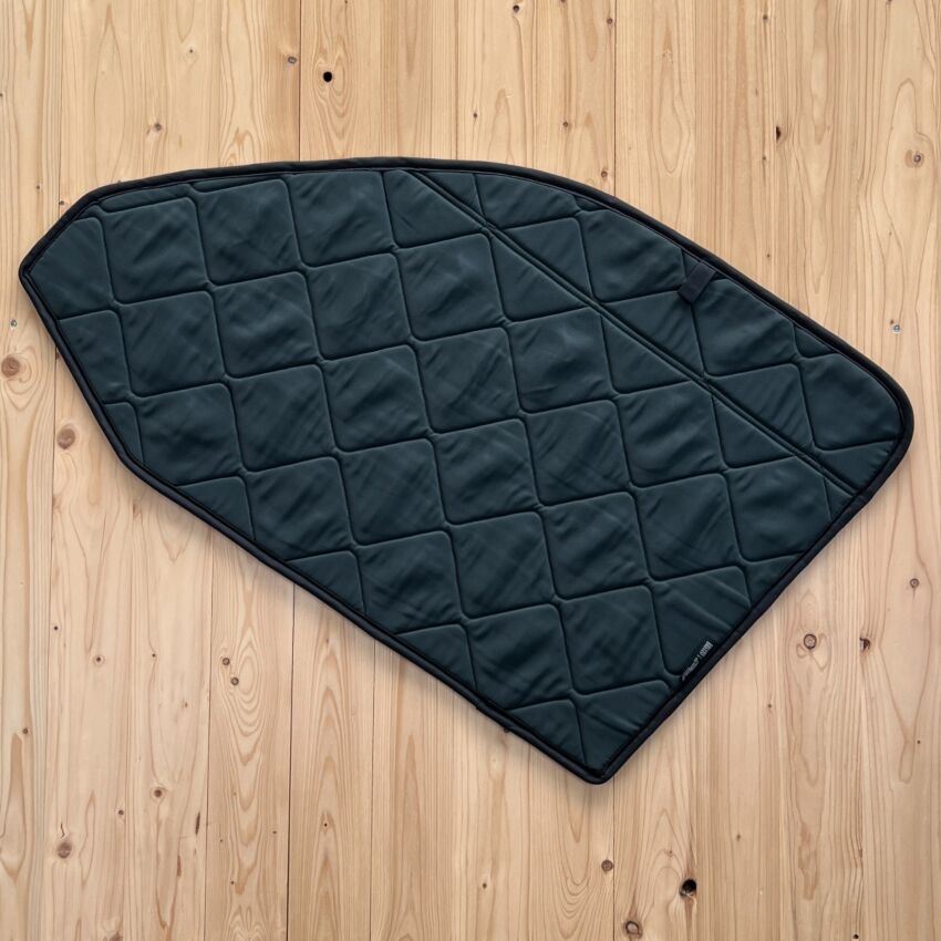 B-Ware: Magnet-Thermomatte VW T6 Seitenscheibe Cockpit Beifahrerseite mit Klappnaht für Lüftungsgitter [Drive Dressy Magic Forest Green / Schwarz]